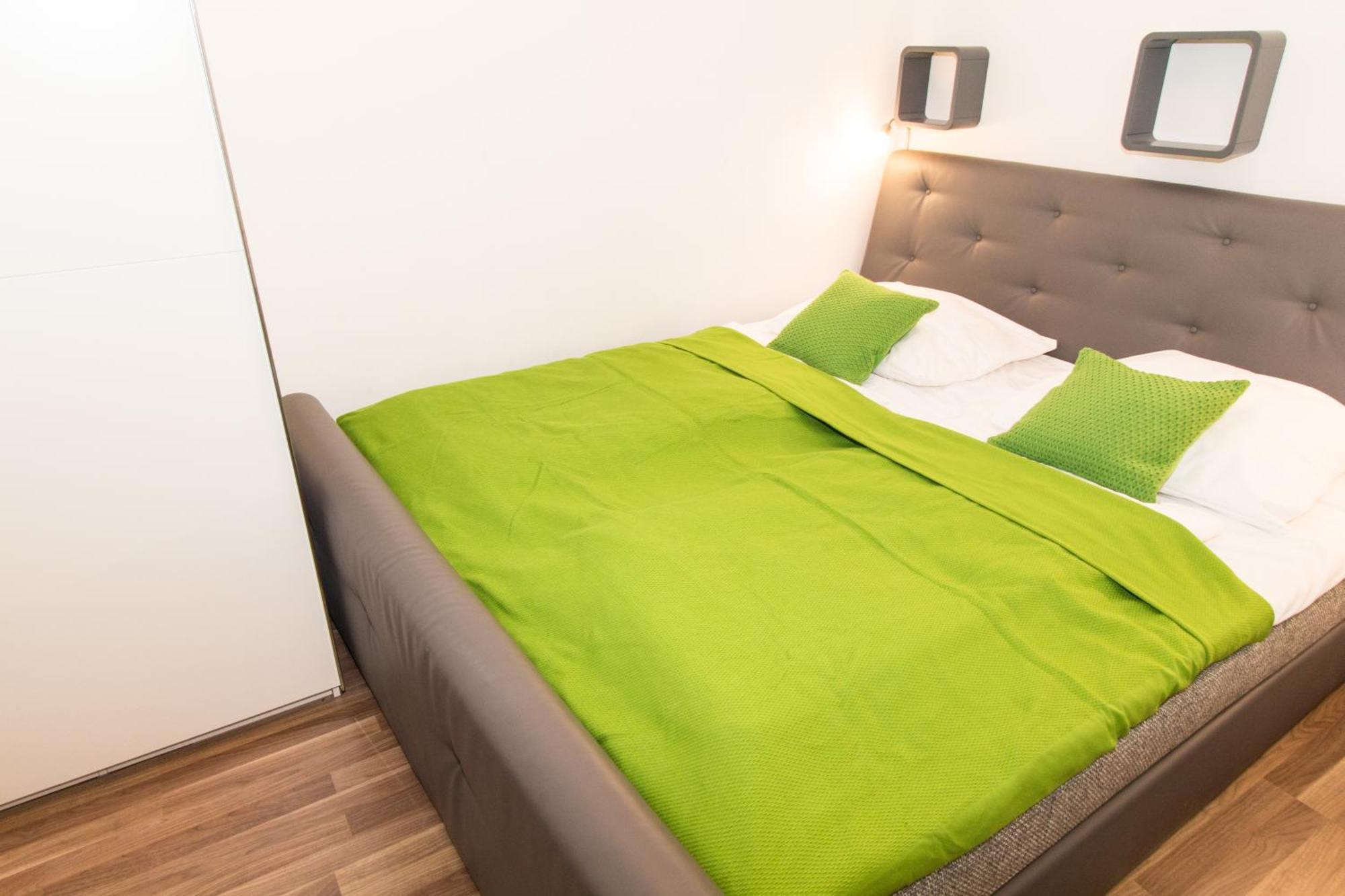 Apartment Diefenbachgasse Wina Bagian luar foto